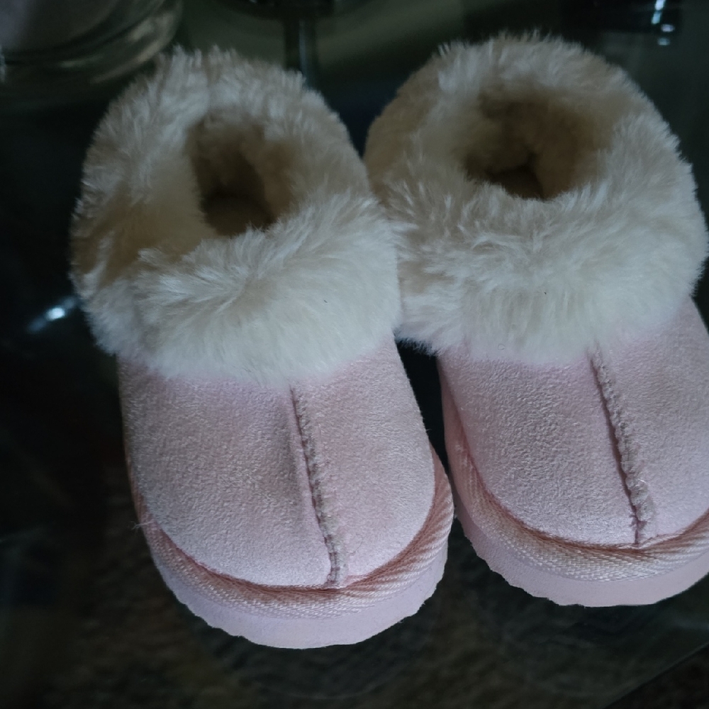 Cozy Pink Fur-Lined Slippers